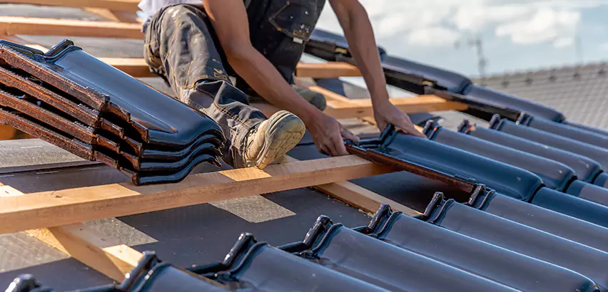 Professional Storm Damage Roof Repair Services in Northbrook, IL