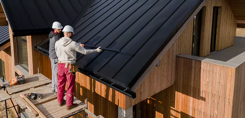 Metal Roof Maintenance in Northbrook